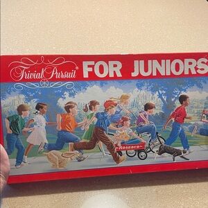 Trivial Pursuit For Juniors Board Game - Red & Blue Box